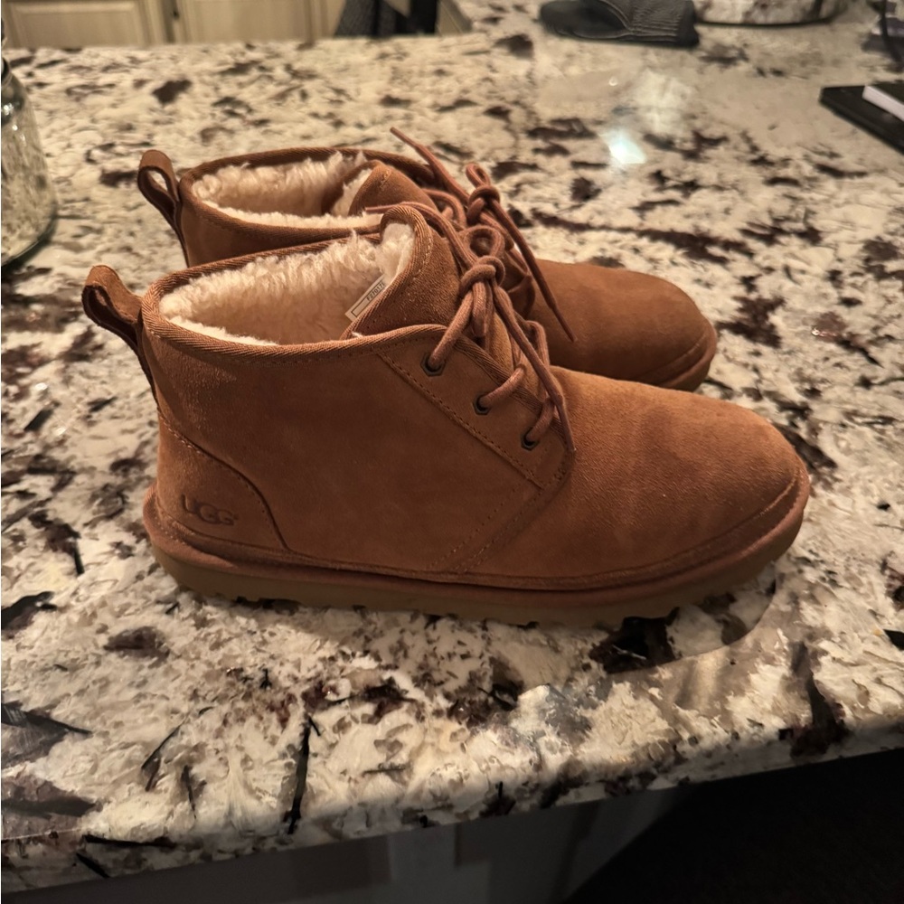 UGG Chukka boots- men. Great condition